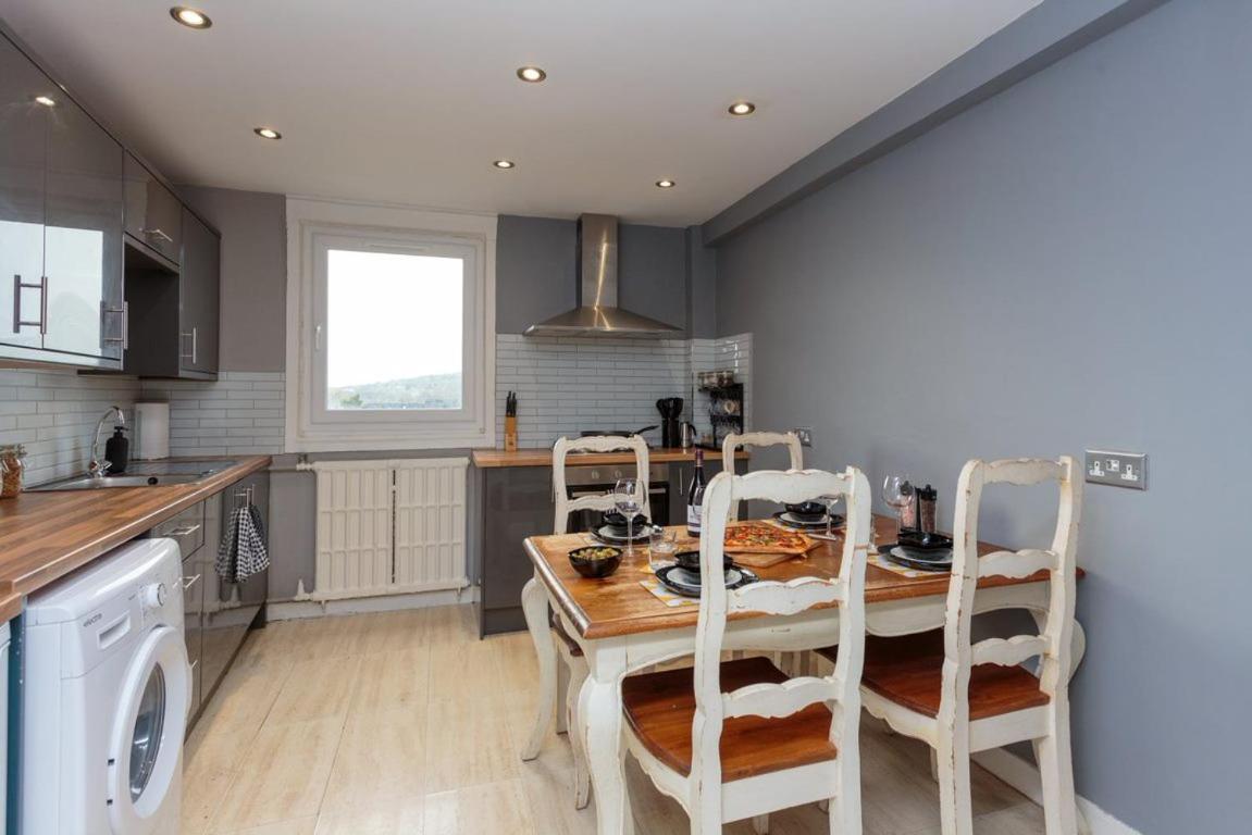 Gorgeous 3-Bed Flat, 15 Minutes To City Centre Edinburgh Eksteriør billede
