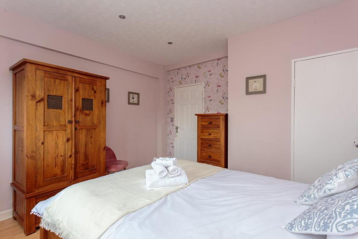 Gorgeous 3-Bed Flat, 15 Minutes To City Centre Edinburgh Eksteriør billede